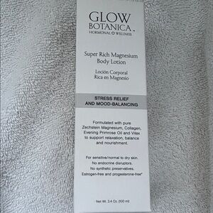 Glow Botanica Super Rich Magnesium Body Lotion - White